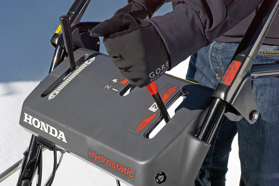 Снегоуборщик Honda HSS 760A ET (ручной стартер) (9) в Осинникие